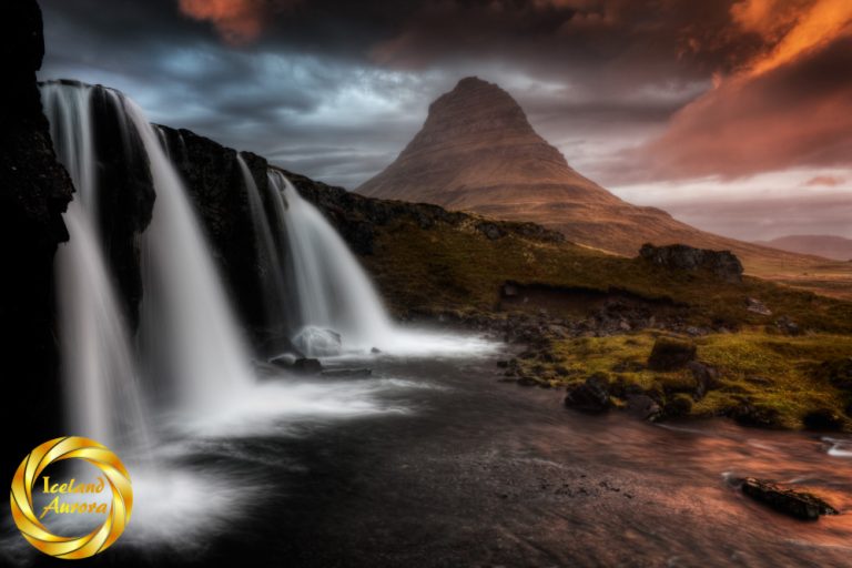 Kirkjufell & Kirkjufellsfoss waterfall