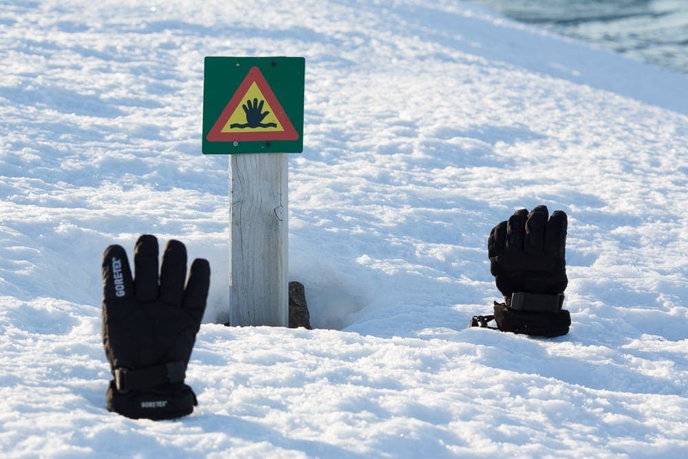 Unclear signs at Jökulsarlon