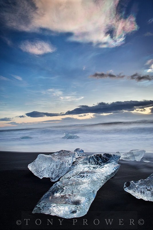 Nacreous Clouds on Diamond ice beach