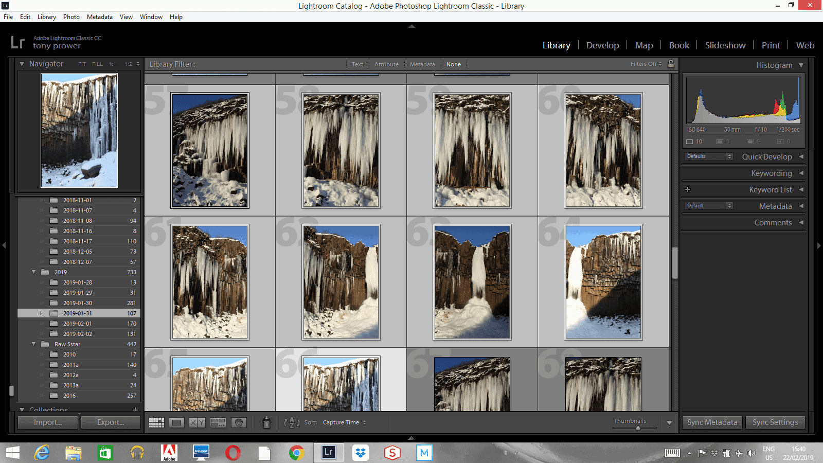 Select photos for panorama  in lightroom library