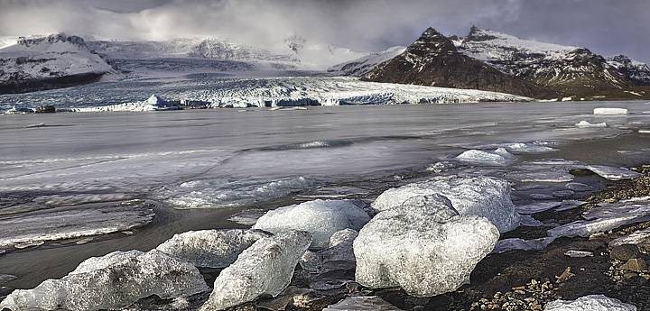 Fjallsarlon glacier lagoon