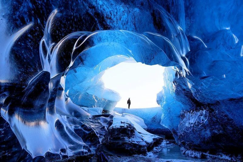 Ice Caves – Iceland Glaciers