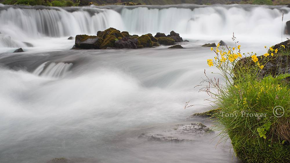 Foss a sidu - Icelandic waterfall