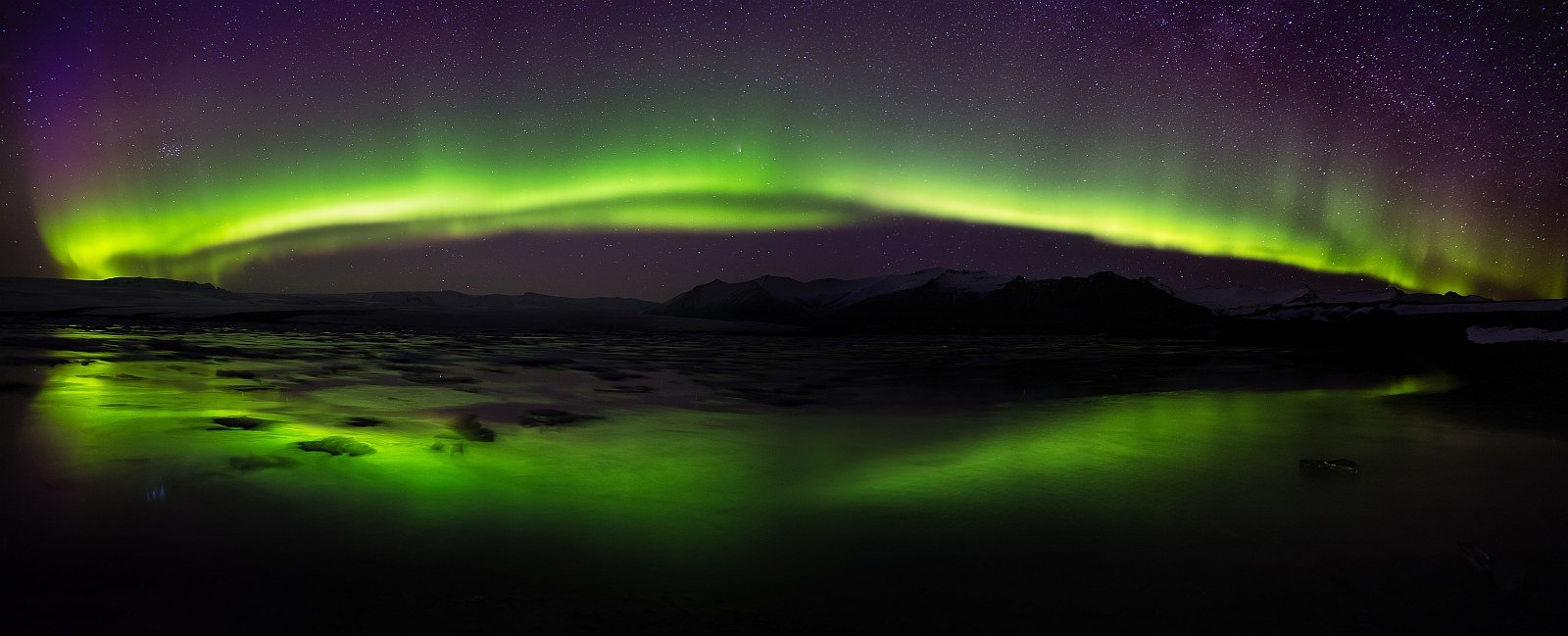 Northern lights at Jokulsarlon